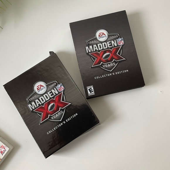 Madden NFL 09 -- 20th Anniversary Collector's Edition (Sony PlayStation 3, 2008) - Picture 5 of 5